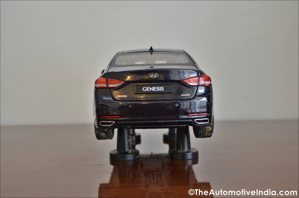 Hyundai-Genesis-04.JPG