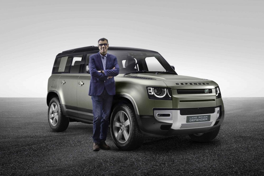 Rohit Suri, President & MD, JLRIL with the New Land Rover Defender copy.jpg