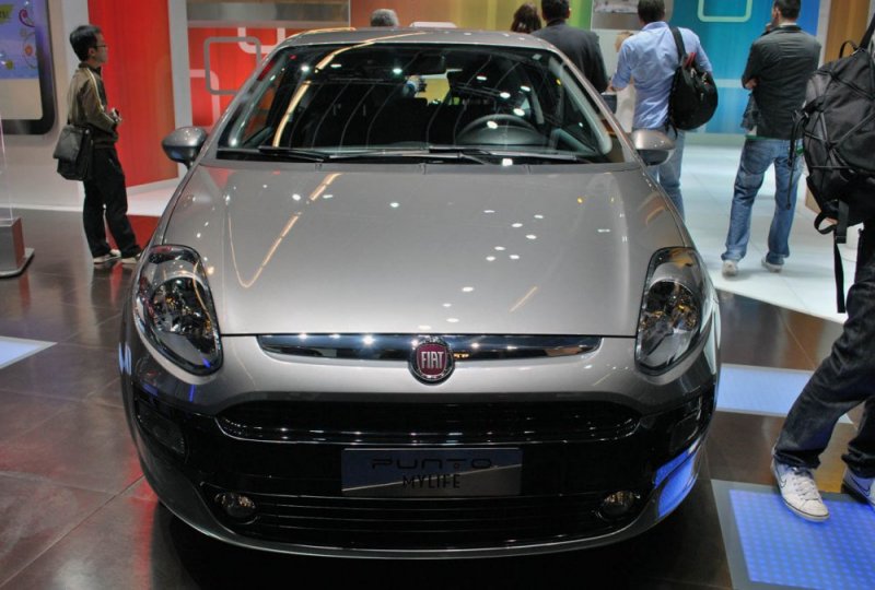 23-2012-fiat-puntoiaa2011.jpg