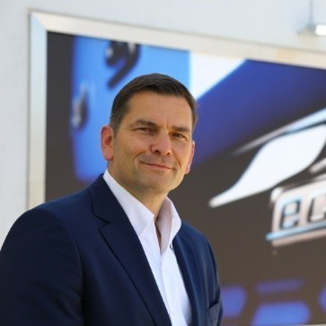 Marc-Llistosella-Tata-Motors-India-CEO.png