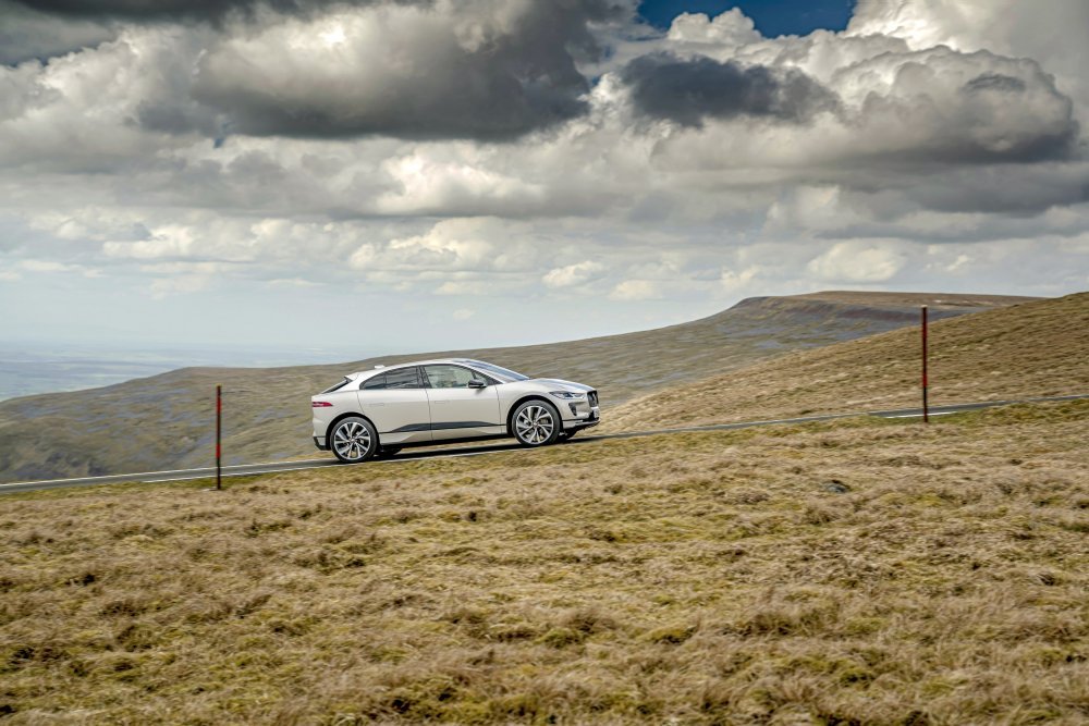 Jaguar-I-Pace- Great Dun Fell-3.jpg