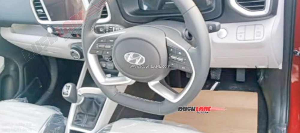 Hyundai-Venue-2022-Dashboard.jpg