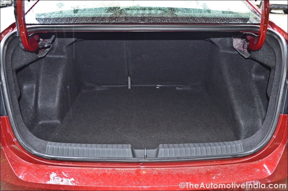 Volkswagen-Virtus-Boot-Space.JPG