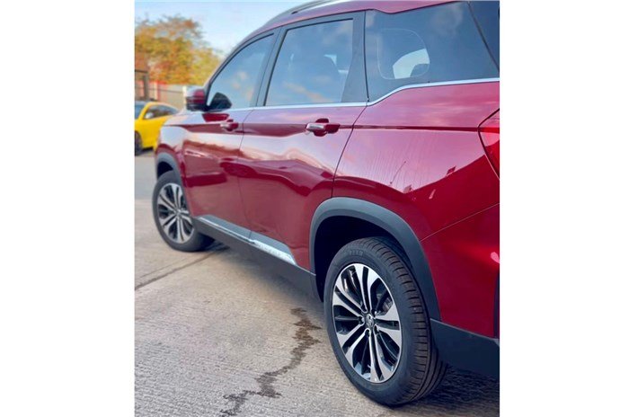 MG-Hector-Facelift-Side.jpg