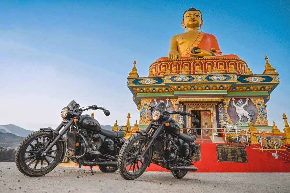 Jawa 42 Tawang Edition - 1.jpg