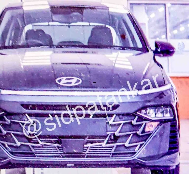 2023-hyundai-verna-front-spyshot.jpg