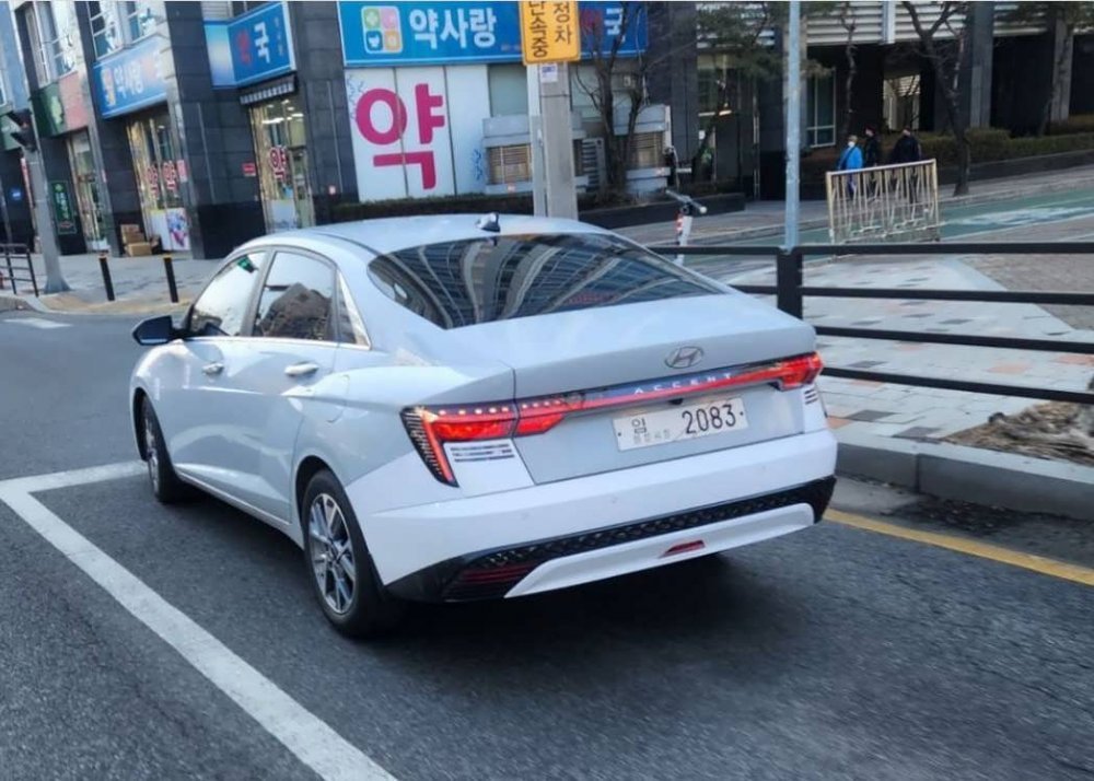 Hyundai-Verna-2023-Rear.jpg