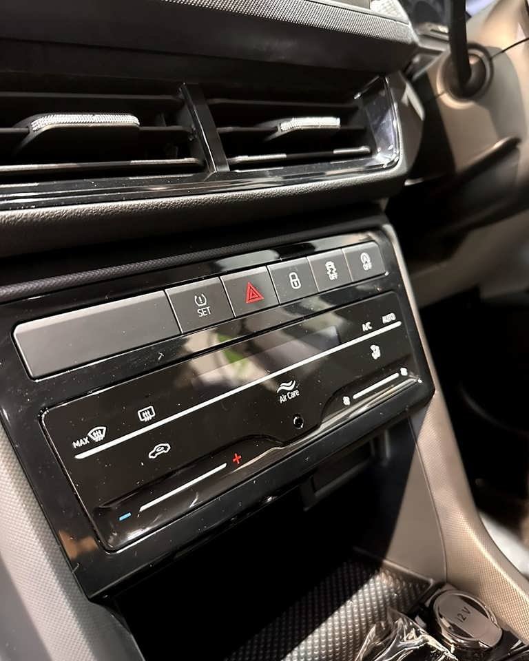 Skoda-Kushaq-Onyx-Edition-Interiors.jpg