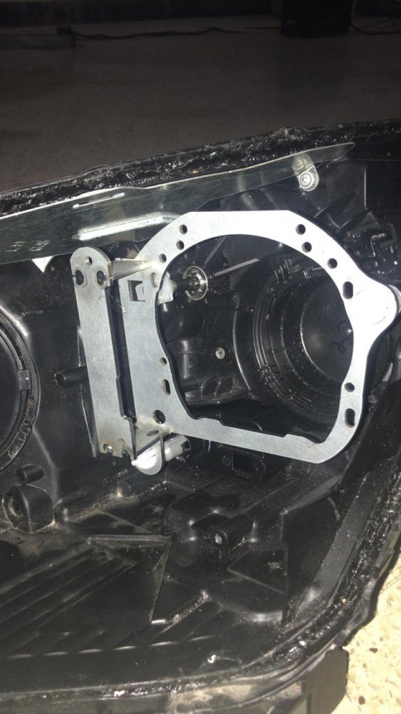 8. Bracket inside the HL Casing - Test fit.jpg