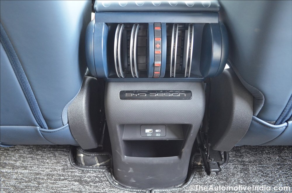 BYD-Atto-3-Rear-AC-Vents.JPG