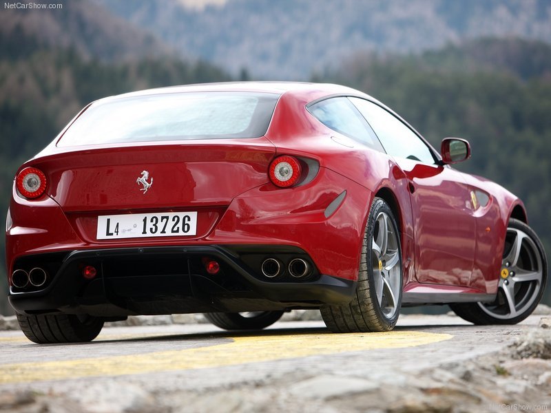 Ferrari-FF_2012_800x600_wallpaper_76.jpg