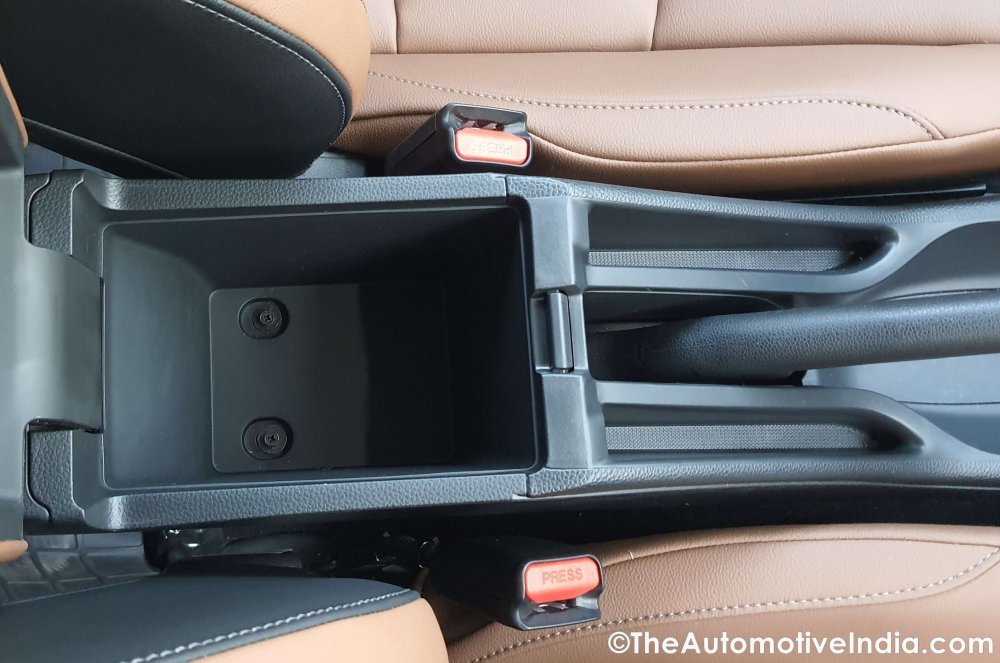 Honda-Elevate-Armrest-Storage .jpg