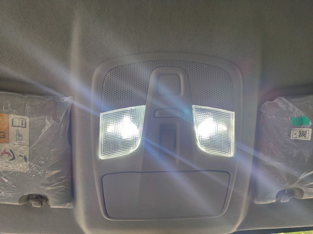 10. W5W LED fixed in both.jpg