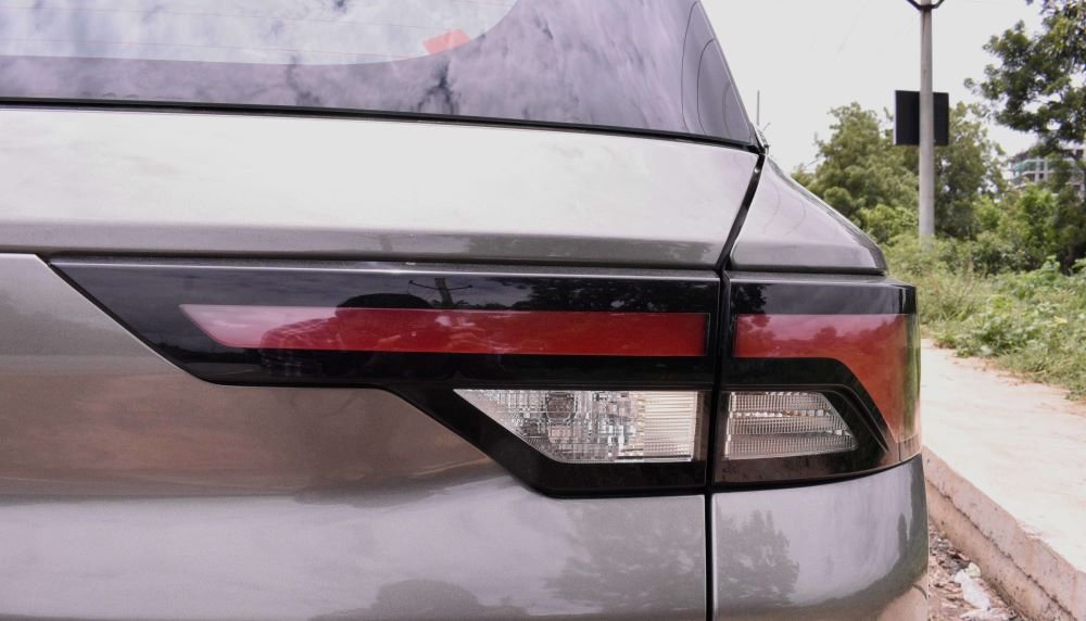 1. Tail light assembly.JPG