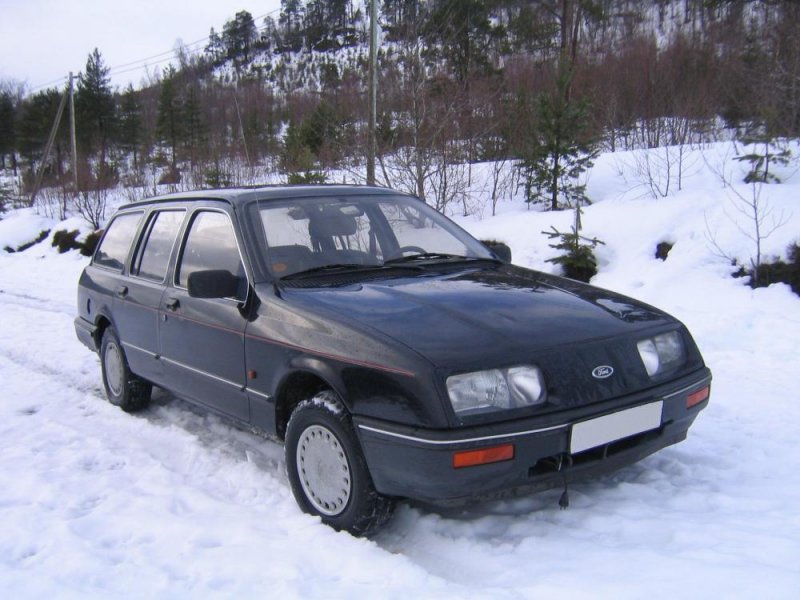 1985_Ford_Sierra_2_0L.jpg