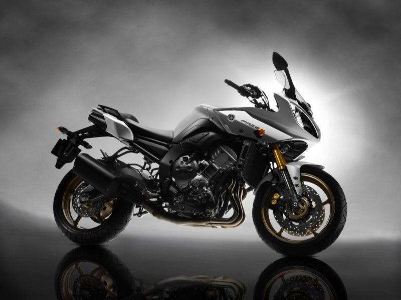 yamaha_fz8_1.jpg