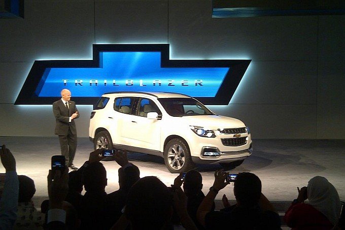 2013-chevrolet-trailblazer-gets-real-with-new-photos-and-videos-medium_1.jpg