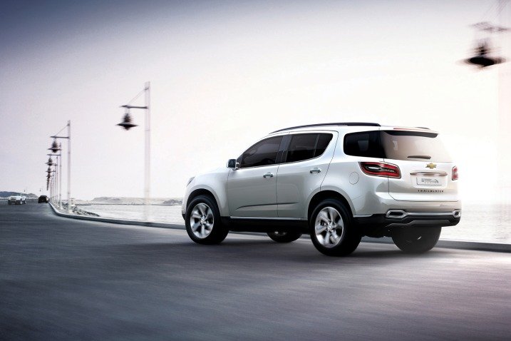 2013_chevrolet_trailblazer_actr34_ns_111011_717.jpg