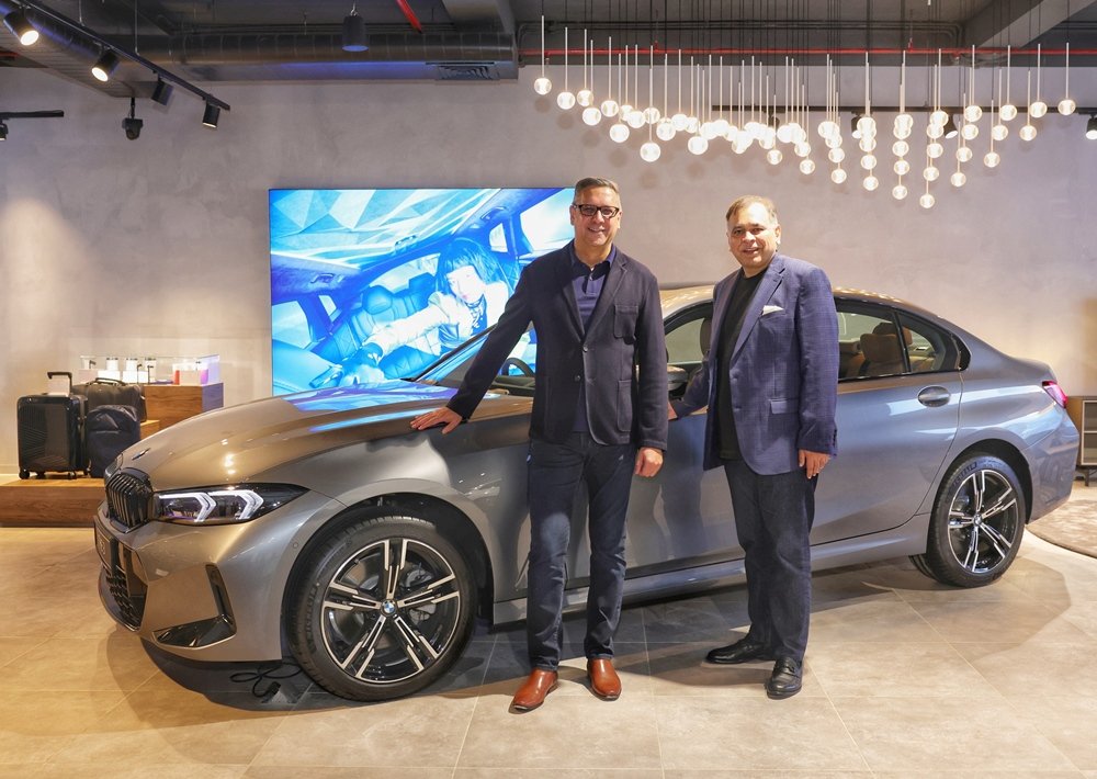 BMW Deutsche Motoren Safdarjung Enclave.JPG