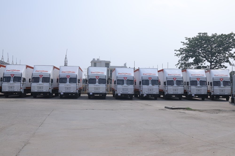Ashok-Leyland-Patanjali-Trucks-03.jpg