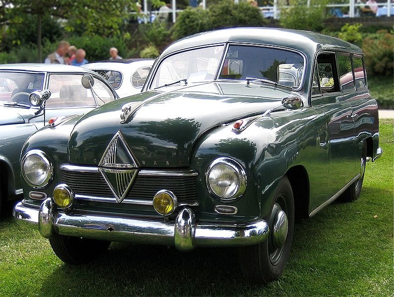 796px-Borgward_Hansa_1500Kombi,Bj.1952.jpg