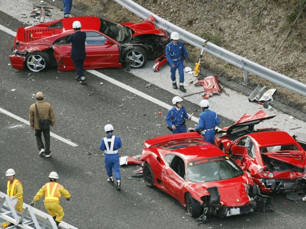 ferraris-crash-3_1.jpg