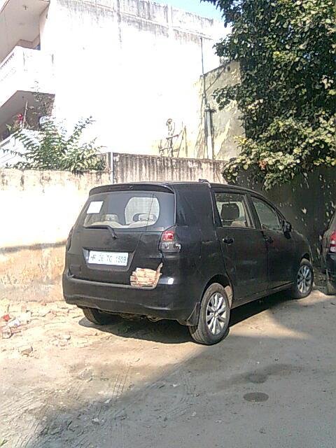 Maruti-Ertiga-rear-three-quarters.jpg