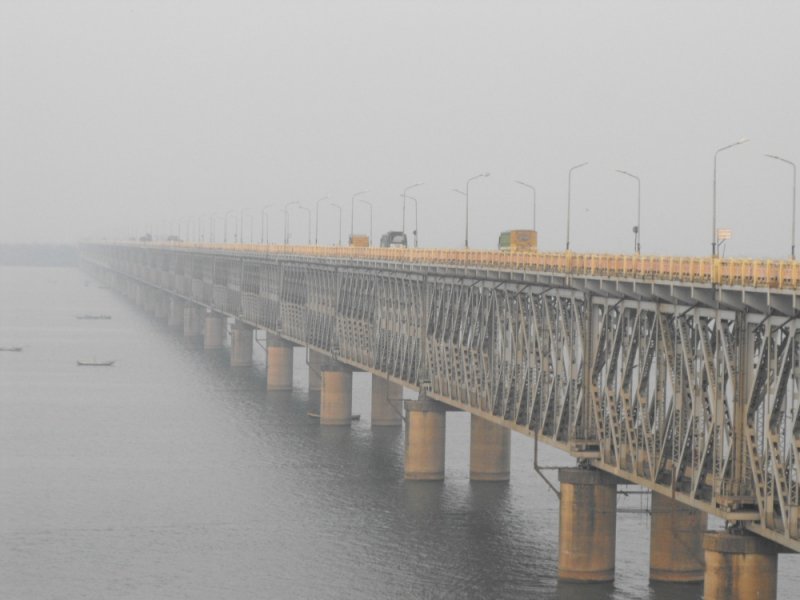 Rajahmundry - RailRoad Bridge.jpg