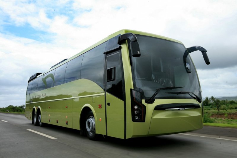 Luxuria-Bus.jpg