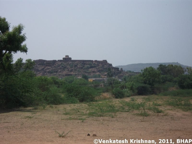 95Aihole Fort.JPG