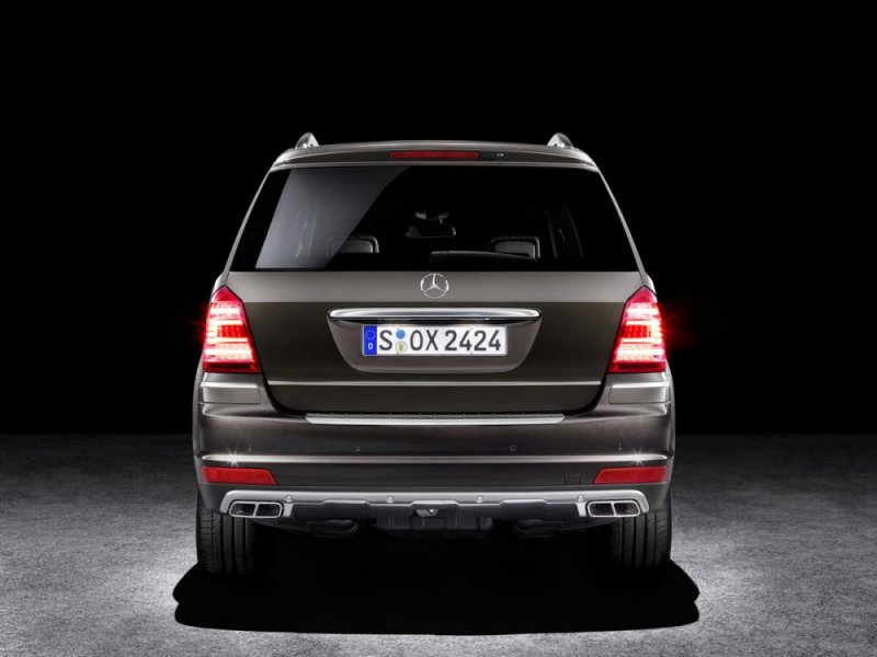 Mercedes-Benz-Gl-Class-Grand-Edition-2.jpg