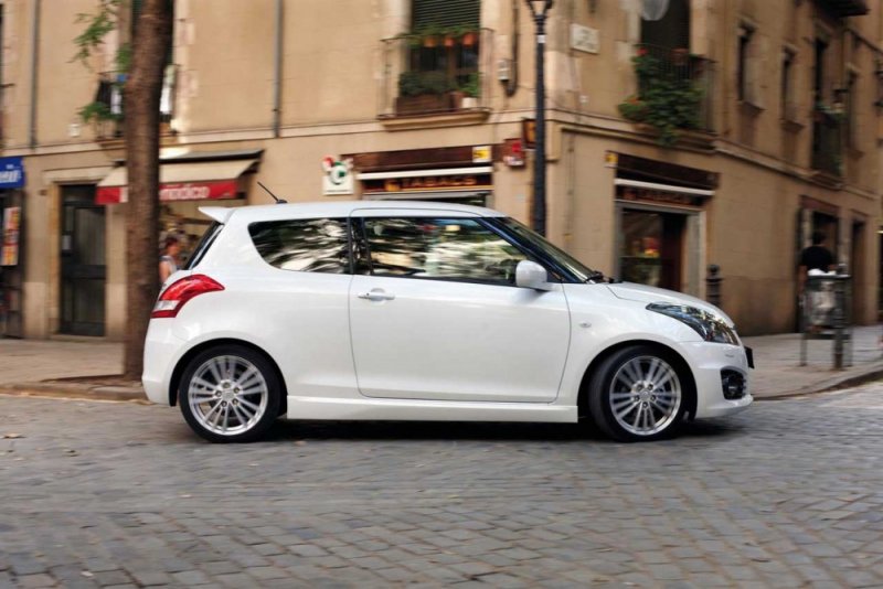 suzuki_swift_sport_03.jpg