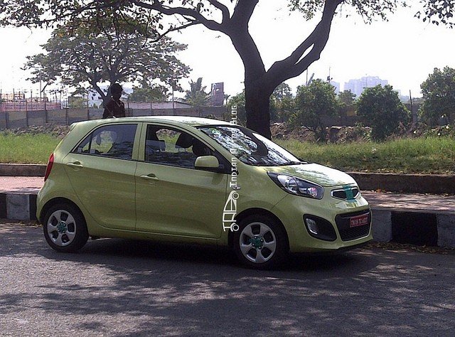 Kia-Picanto-spied-in-Chennai.jpg