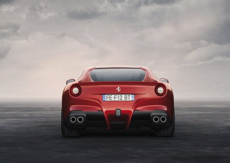 Ferrari_F12berlinetta_5.jpg