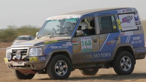 Tata-Sumo-Gold-at-Desert-Storm-2012.jpg