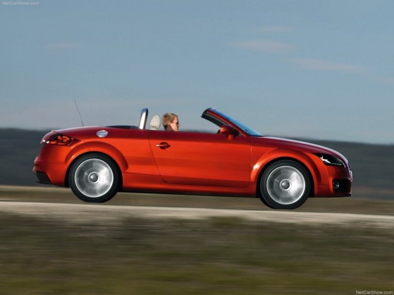 Audi-TT_Roadster_2011_1024x768_wallpaper_07.jpg