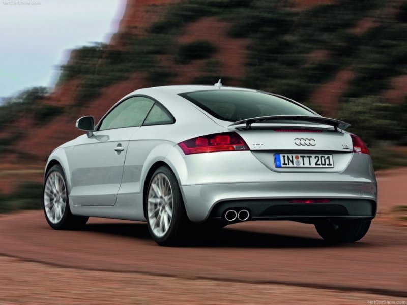 Audi-TT_Coupe_2011_1024x768_wallpaper_0b.jpg