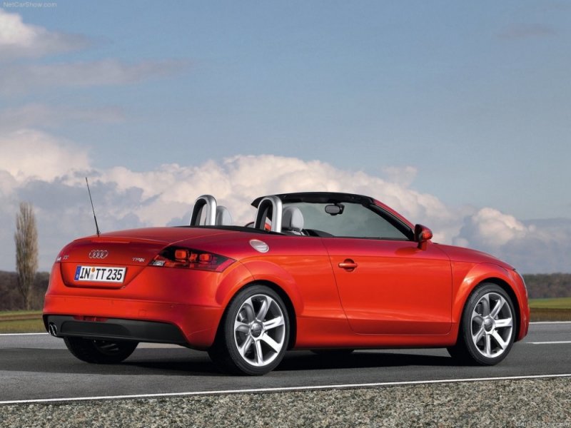 Audi-TT_Roadster_2011_1024x768_wallpaper_08.jpg