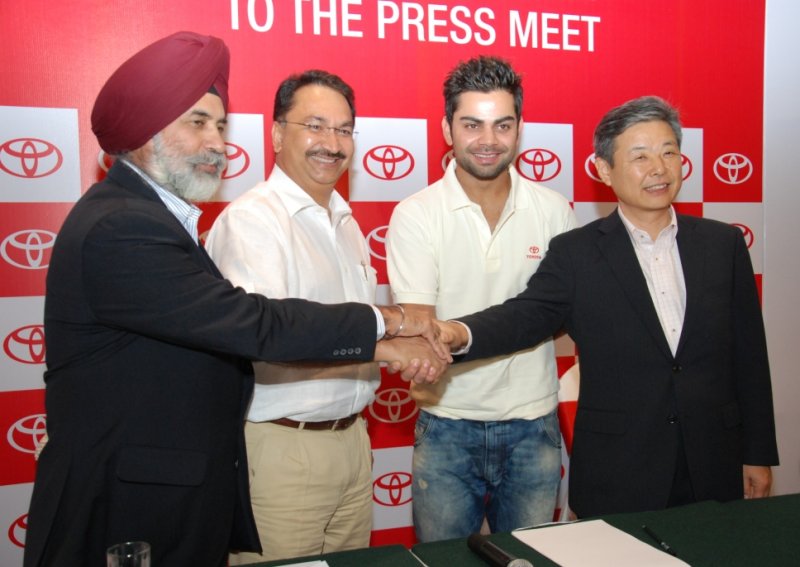 Toyota Kirloskar Motor signs Virat Kohli as Brand Ambassador at Bangalore on 5th April'12.JPG