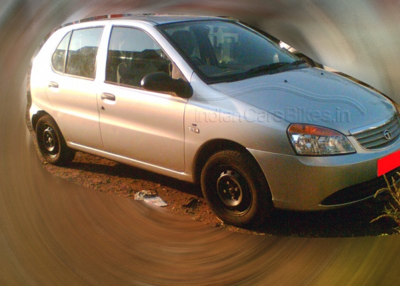 Tata-Indica-90-Facelift-Spyshot-1.jpg