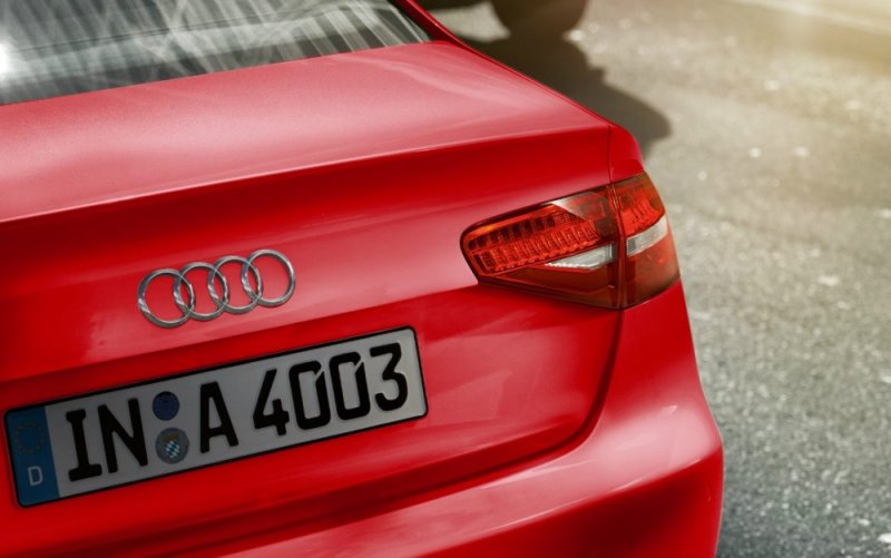 New Audi A4 Teaser 2.jpg