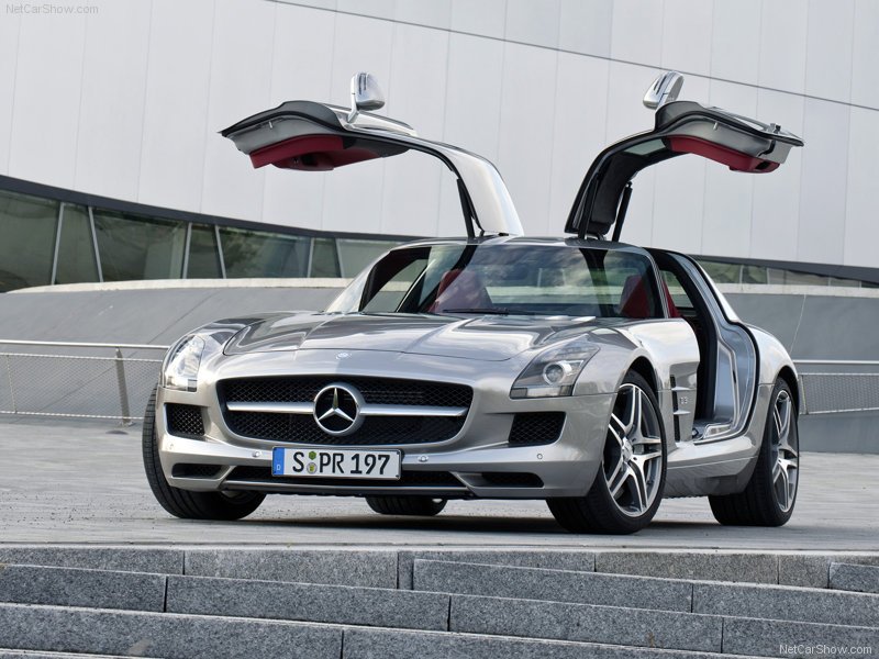 Mercedes-Benz-SLS_AMG_2011_800x600_wallpaper_04.jpg