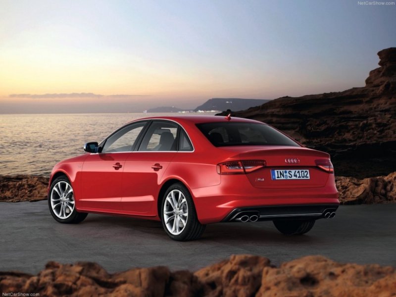 Audi-S4_2013_1024x768_wallpaper_08.jpg