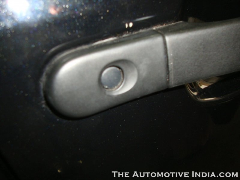 Ford-Figo-Keyless-Entry.jpg