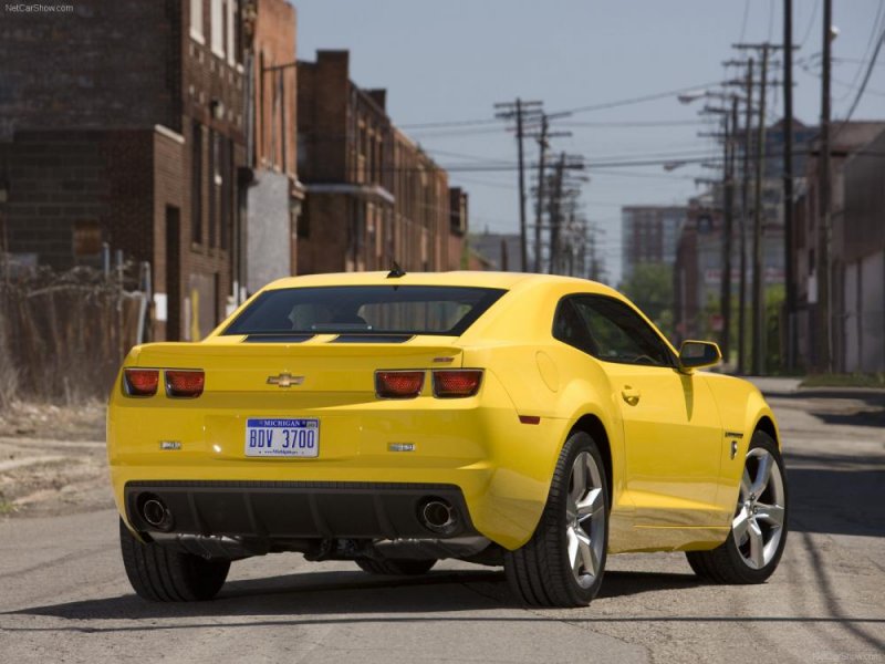 Chevrolet-Camaro_Transformers_2010_1600x1200_wallpaper_02.jpg