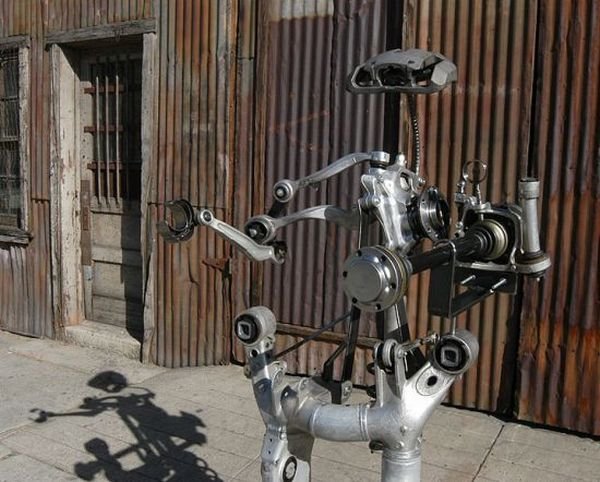 bmw-robot-sculpture_Bruce_Gray-5.jpg