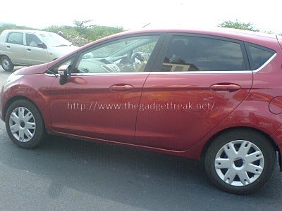 Euro_Ford_Fiesta_hatchback_India.jpg