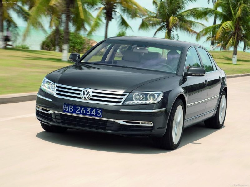 Volkswagen-Phaeton_2011_1600x1200_wallpaper_02.jpg