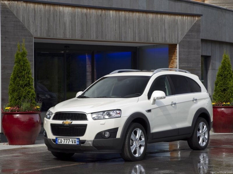 Chevrolet-Captiva_2012_1024x768_wallpaper_17.jpg