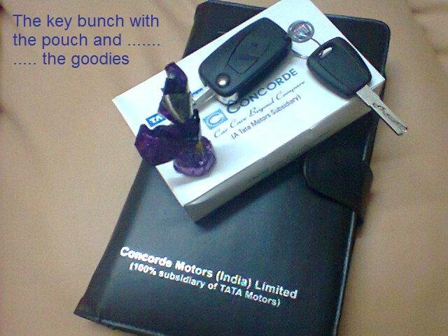 Photo0504 The key buch with the pouch n goodies FORUM.jpg